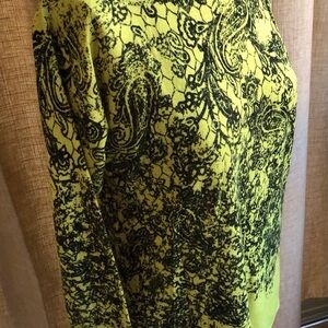 Investments Petite Black And Green Sweater Size PL Long Sleeve-Pre-owned